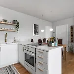 Charming Apartment In Central Reykjavik