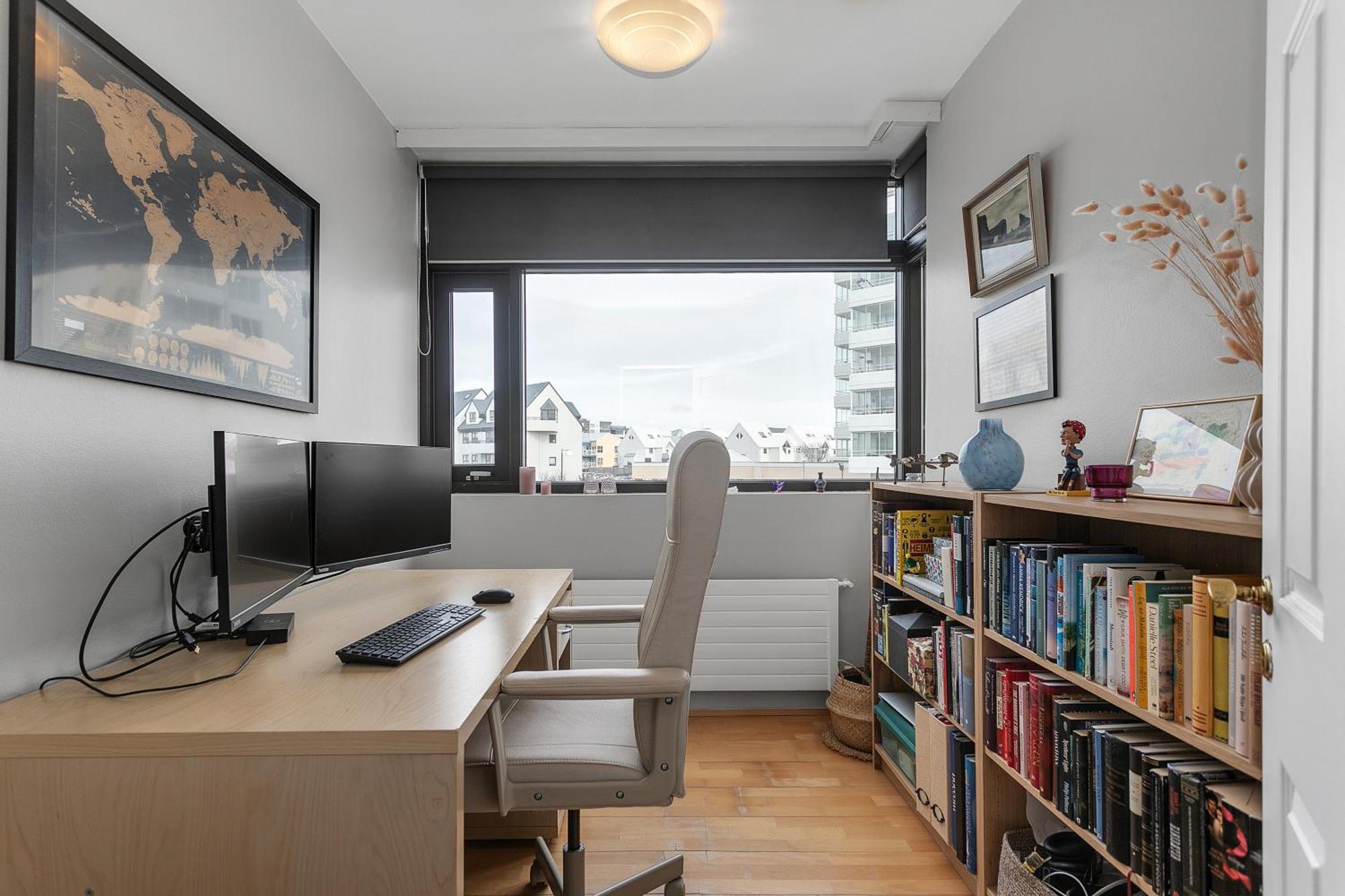Charming In Apartment *